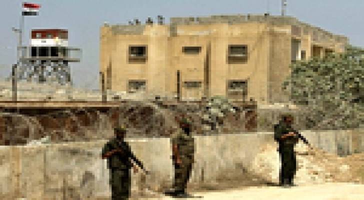 الجيش المصري يدمر منازلا وانفاقا على حدود غزة