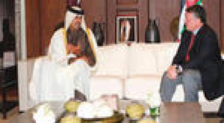 أمير قطر يصل عمان في زيارة رسمية
