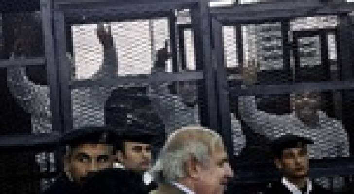 الحكم بالإعدام على مرشد الإخوان في مصر