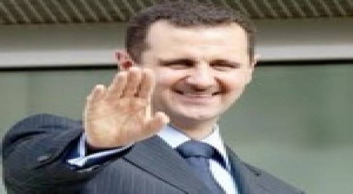 فرقة الأسد الغنائية المفضلة تغني ضده