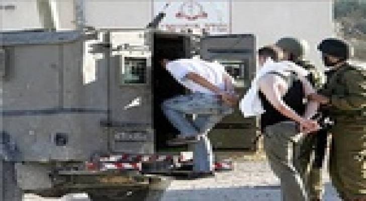 إسرائيل تعتقل نائبين فلسطينيين ونحو 25 من الأسرى المحررين بصفقة شاليط