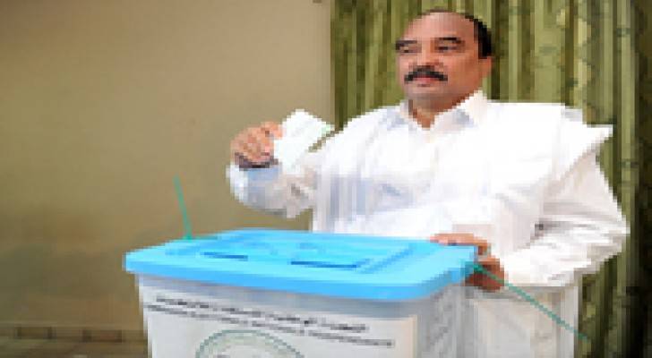 الانتخابات الرئاسية الموريتانية : محمد ولد عبد العزيز يتقدم على منافسيه