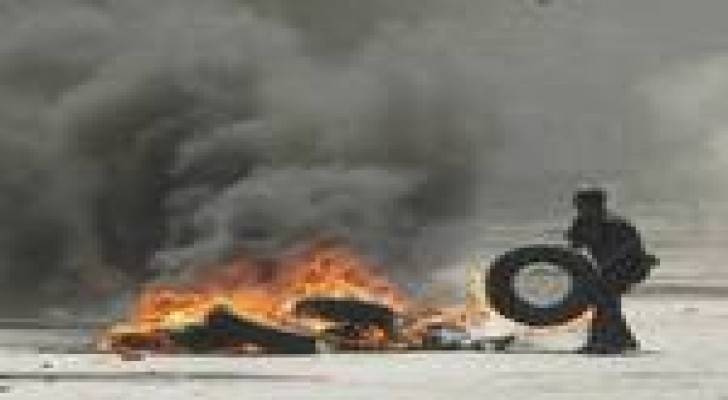اعمال شغب تغلق طريق الزرقاء - ياجوز