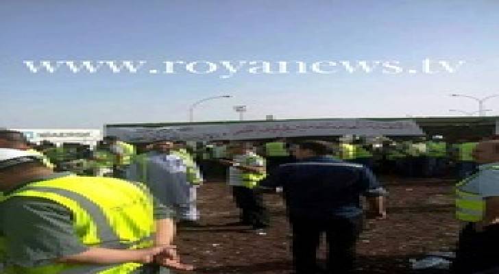 موظفو ميناء الحاويات بالعقبة يضربون عن العمل والدرك يقوم بهدم خيمتهم