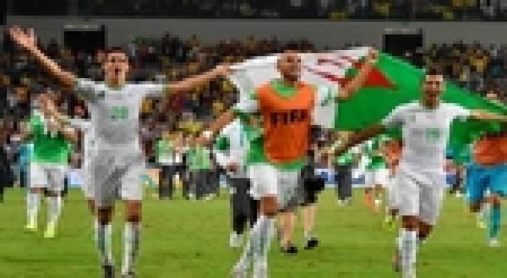 لاعبو منتخب الجزائر يتبرعون بـ 100 ألف دولار لأطفال غزة