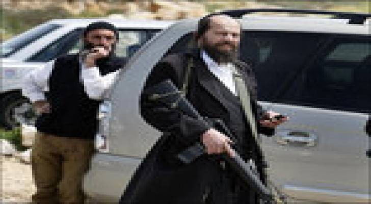 مستوطن يدعس متعمدا طفلة بالخليل وحالتها خطرة