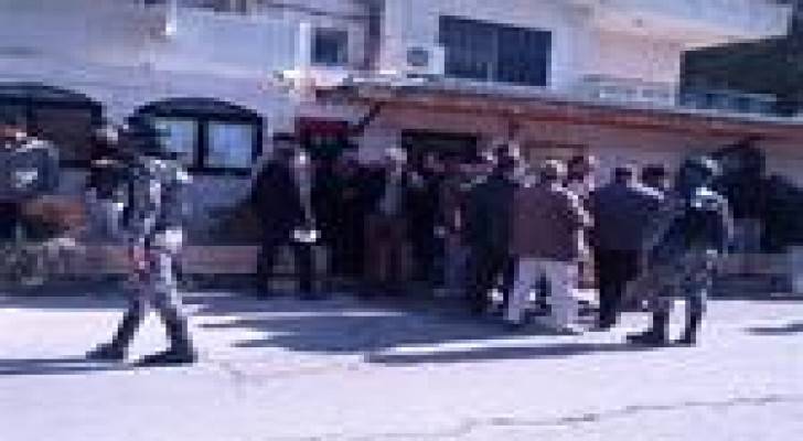 طلبة ليبيون يحاولون اقتحام منزل السفير الليبي في عمان