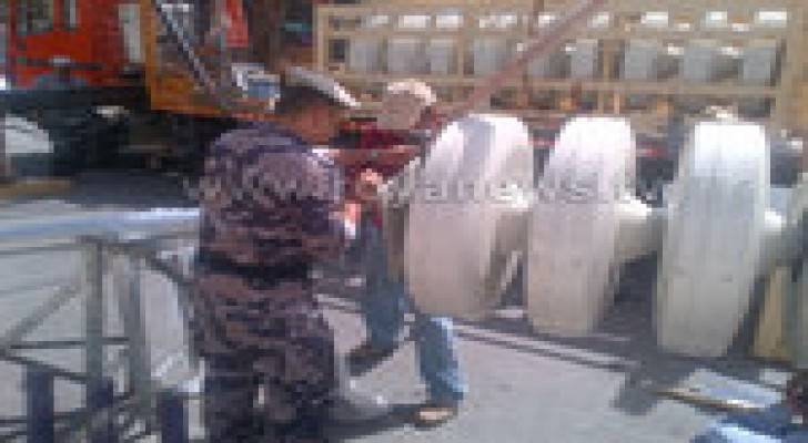 بدء تركيب صفارات الانذار في عبدون .. صور