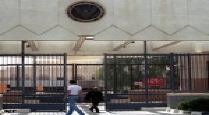 انفجار في مبنى السفارة الأمريكية بصنعاء.. والقاعدة تتبنى