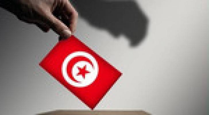 تونسي يتسلل عبر نافذة للترشح للرئاسة