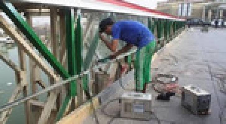 "جسر للحب" على ضفاف نهر في البصرة