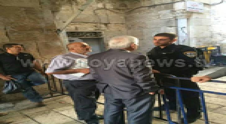 قوات الاحتلال تمنع المصلين دون الـ50 من دخول القدس