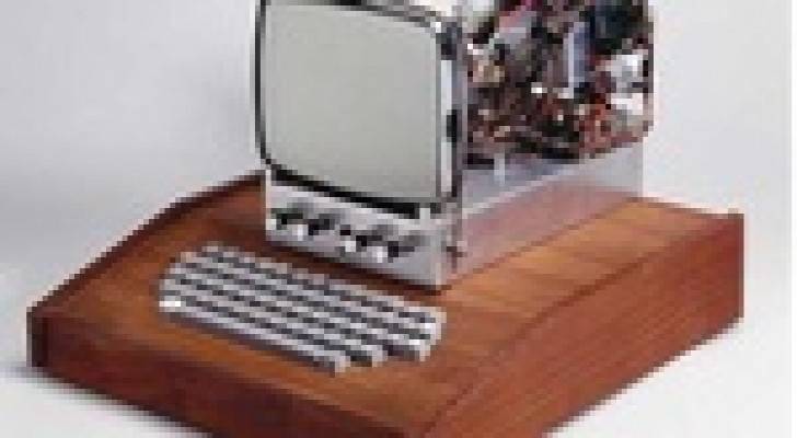 بيع أول جهاز أبل مقابل 905 آلاف دولار