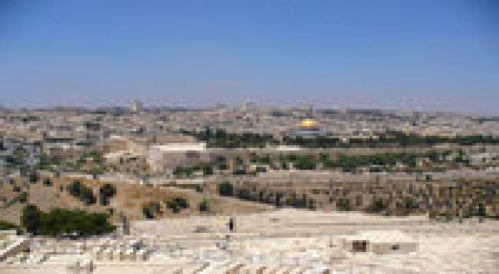 إسرائيلي يصيب فلسطينية بحجر في القدس