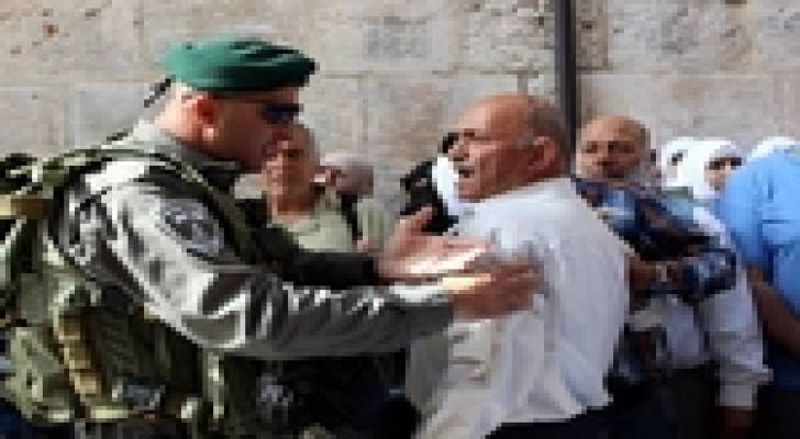 الاحتلال يفرض قيودا مشددة على دخول المصلين للاقصى
