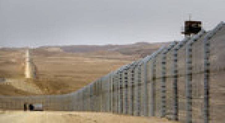 الجيش المصري : نسعي لإقامة منطقة مؤمنة على امتداد الشريط الحدودى مع غزة