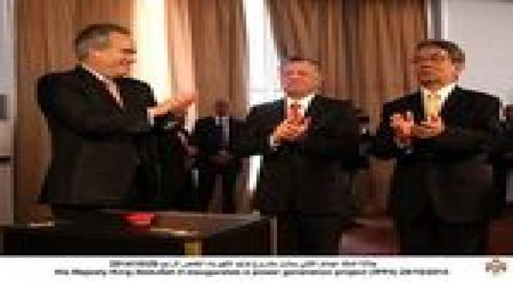 جلالة الملك يدشن مشروع توليد الكهرباء الخاص الرابع .. صور