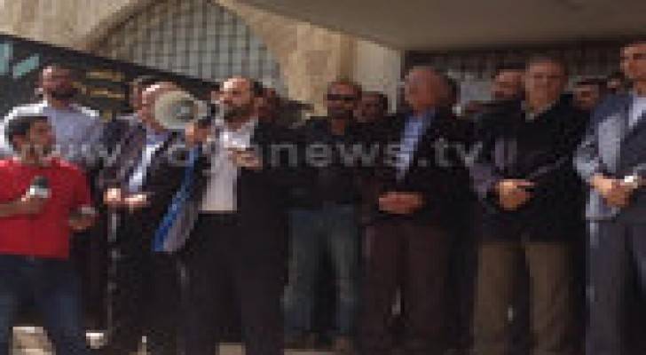 اعتصام أمام مجمع النقابات لنقابة المهندسين ..صور