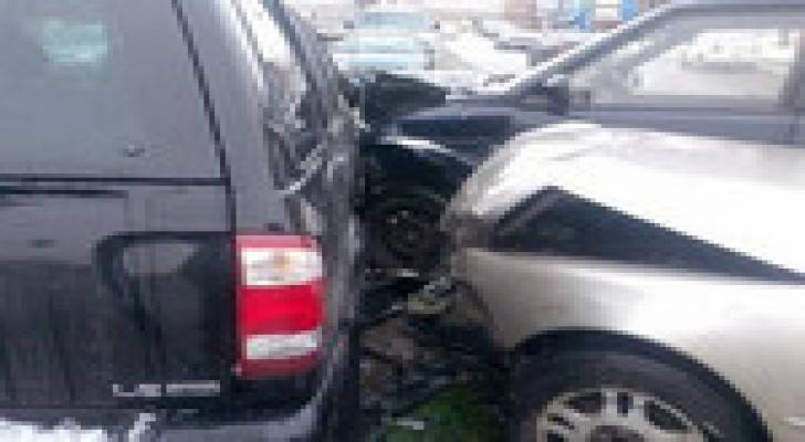 إصابة (6) أشخاص اثر حادث تصادم في محافظة العاصمة