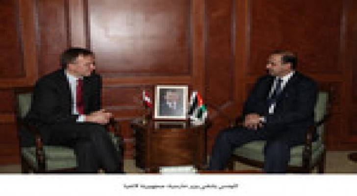 المومني يلتقي وزير الدولة للشؤون الخارجية في جمهورية لاتفيا