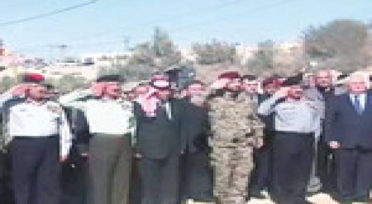 مندوب الملك يشارك بتشييع جثمان أحمد علاء الدين