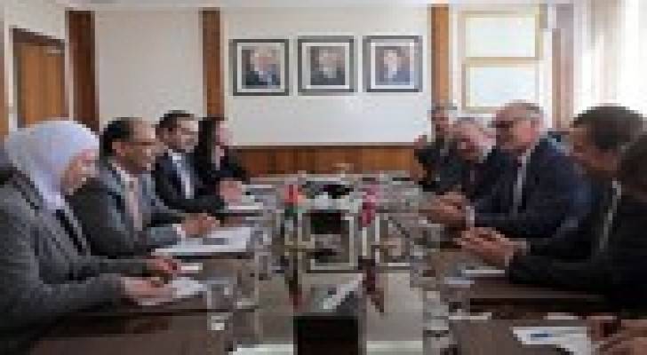 وزير التخطيط والتعاون الدولي يلتقي وفد مجلس العموم البريطاني