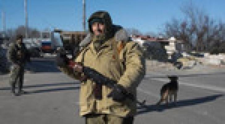 مقتل ثلاثة جنود واصابة 14 اخرين بجروح في شرق اوكرانيا