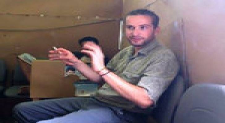 "القاعدة" يمهل واشنطن 3 أيام لتنفيذ مطالبه مهددا بإعدام رهينة أمريكي