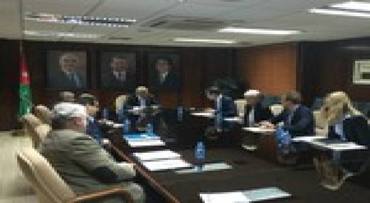 الناصر يستعرض مع وفدين امريكي والماني التحديات المائية