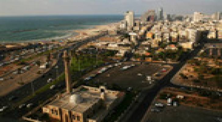 متطرفون يهود ينظمون مسيرة استفزازية في يافا