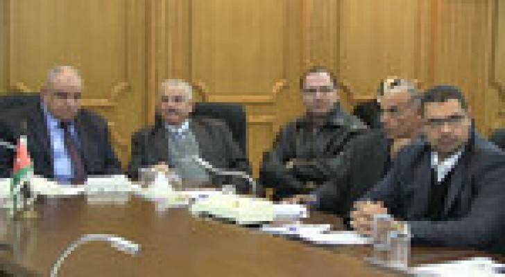 الوزني: 700 الف عامل وافد في سوق العمل المحلي