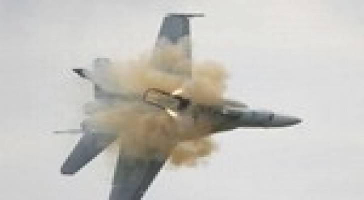 داعش يعلن اسقاط طائرة في العراق وأسر قائدها