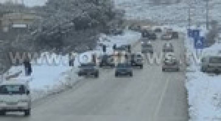 الدفاع المدني: 2649 شخصا علقوا بعد انزلاق مركباتهم