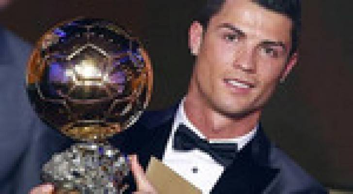 رونالدو يتوّج بـ "الكرة الذهبية" كأفضل لاعب لعام 2014