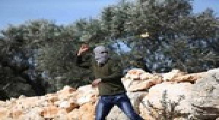 اعتقالات وإصابات خلال قمع مسيرات بالضفة