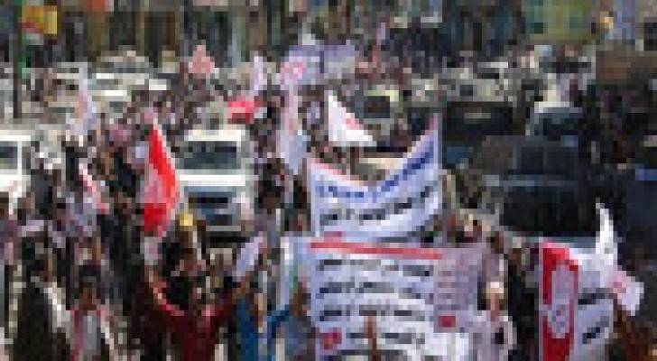 "العمل الإسلامي" يستنكر استيلاء الحوثي على السلطة باليمن ويصفه بالانقلاب