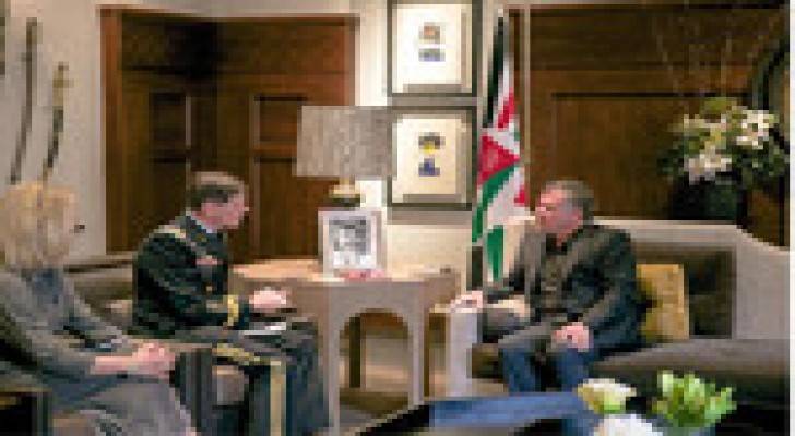 الملك يستقبل قائد العمليات الخاصة في الجيش الأميركي