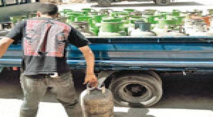 توزيع 126.7 ألف اسطوانة غاز أمس