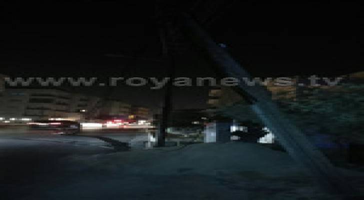 صور تظهر سقوط أعمدة اتصالات في عمان