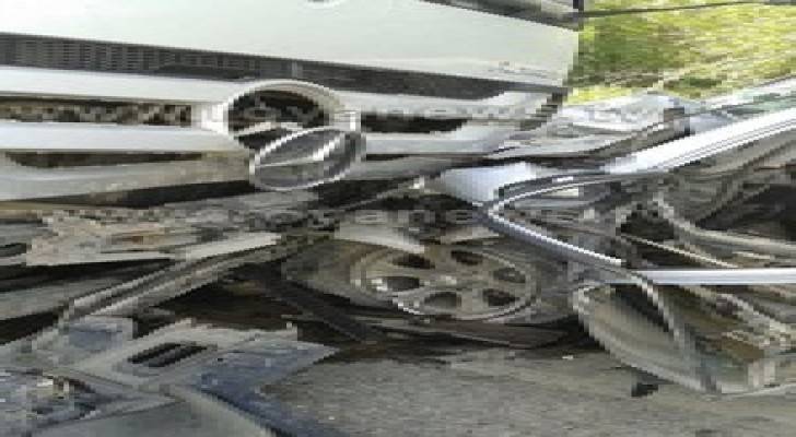 بالصور.. وفاة شخص واصابة آخر اثر حادث سير في الشونة الجنوبية