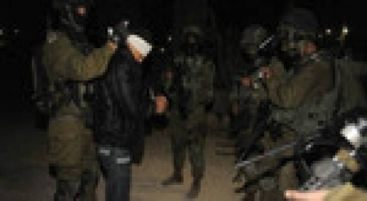 إسرائيل تعتقل 7 فلسطينيين بالضفة الغربية
