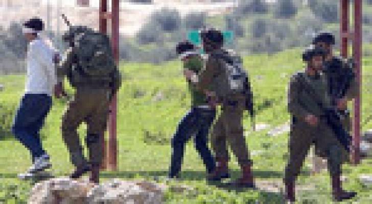 جيش الاحتلال يعتقل شابيْن فلسطينييْن على حدود غزة