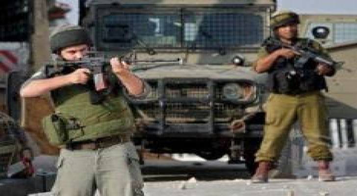 الاحتلال يصيب شابا بعيار ناري في مخيم جنين