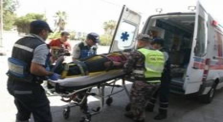 إصابة (5) أشخاص اثر حادث تصادم في العاصمة
