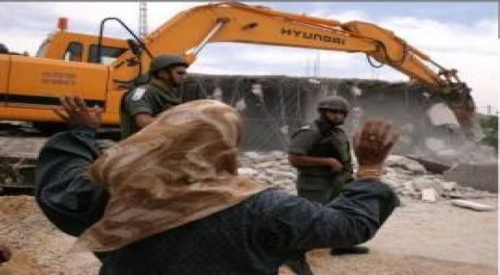 القدس: بلدية الاحتلال تخطر عائلتين بهدم منزليهما