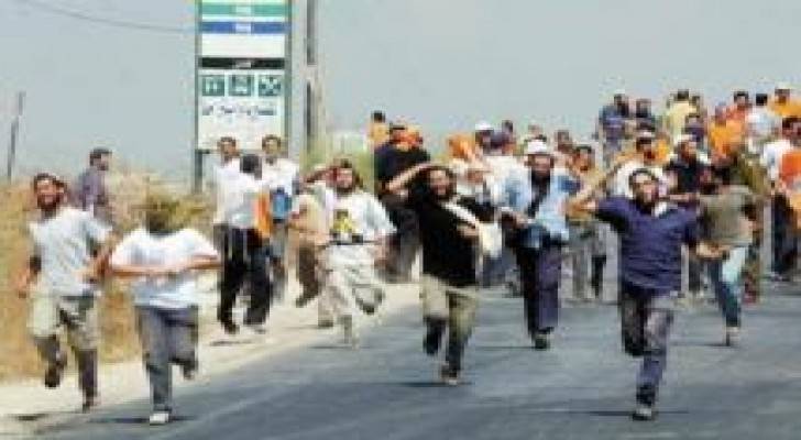 نابلس: مستوطنون يقتحمون مستوطنة "حومش" المخلاة