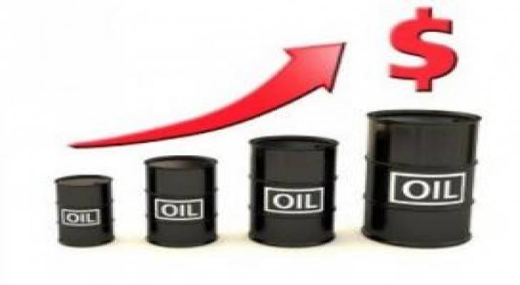 النفط يرتفع 3% ويسجل أعلى مستوى في 2015
