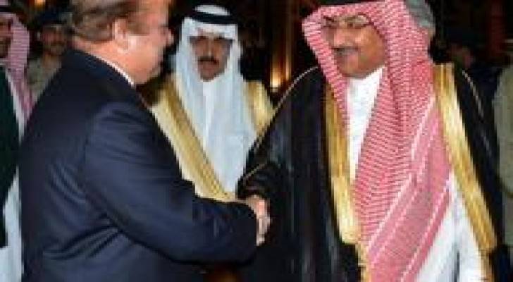 رئيس وزراء باكستان يغادر الرياض بعد مباحثات مع العاهل السعودي
