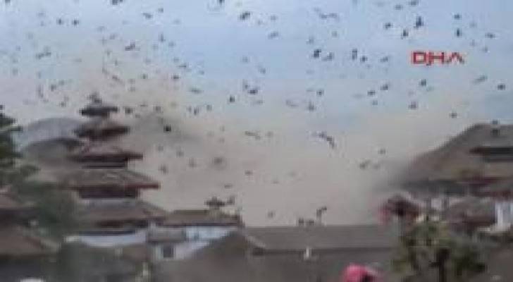 لقطات من قلب زلزال النيبال المدمر.. فيديو