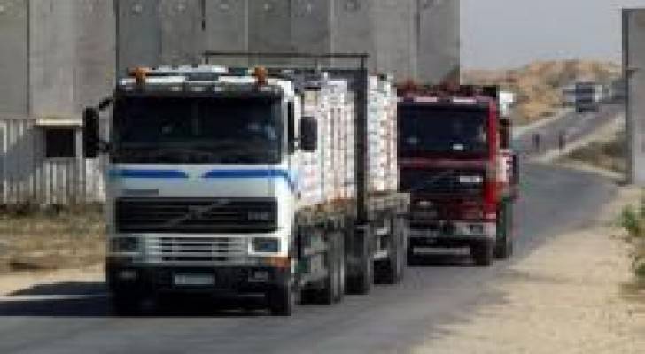 غزة:إدخال بضائع ومساعدات وضخ كميات من المحروقات